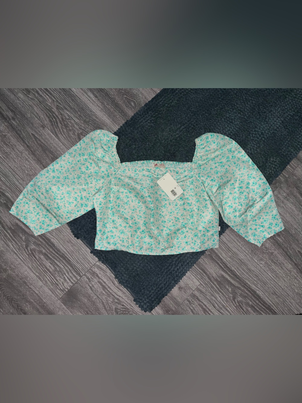 Levi's Mint Green Floral Off-Shoulder crop top size large